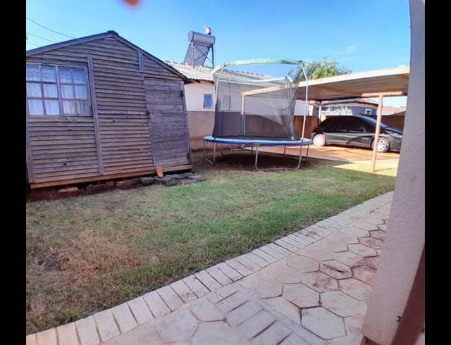2 BEDROOM HOUSE FOR SALE IN THE ORCHARDS